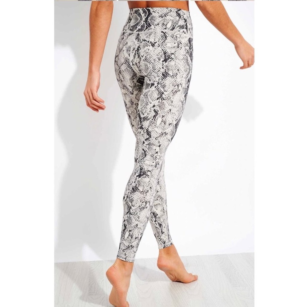 Women’s ALO Yoga High Rise Vapor Snakeskin Leggings - Picture 2 of 6